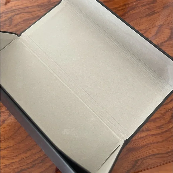 Costco Optical glass holder - Picture 5 of 6